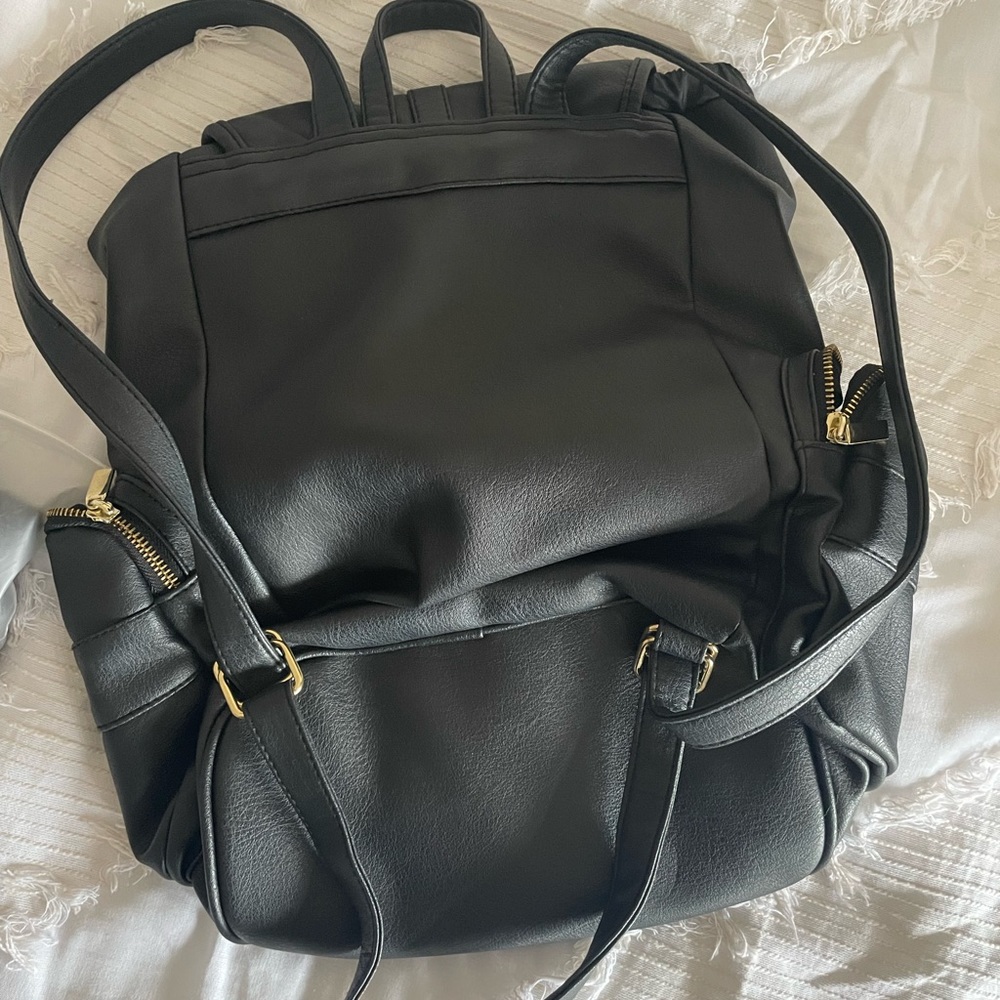 Chic backpack - Picture 2 of 3